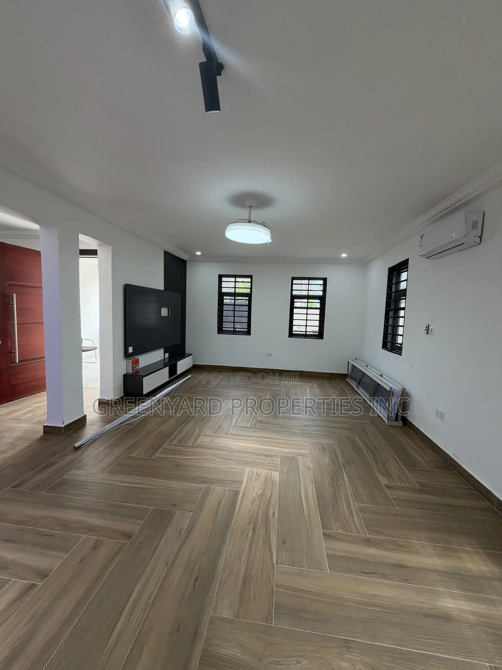 3bdrm Apartment in Trasacco, Adjiriganor for rent