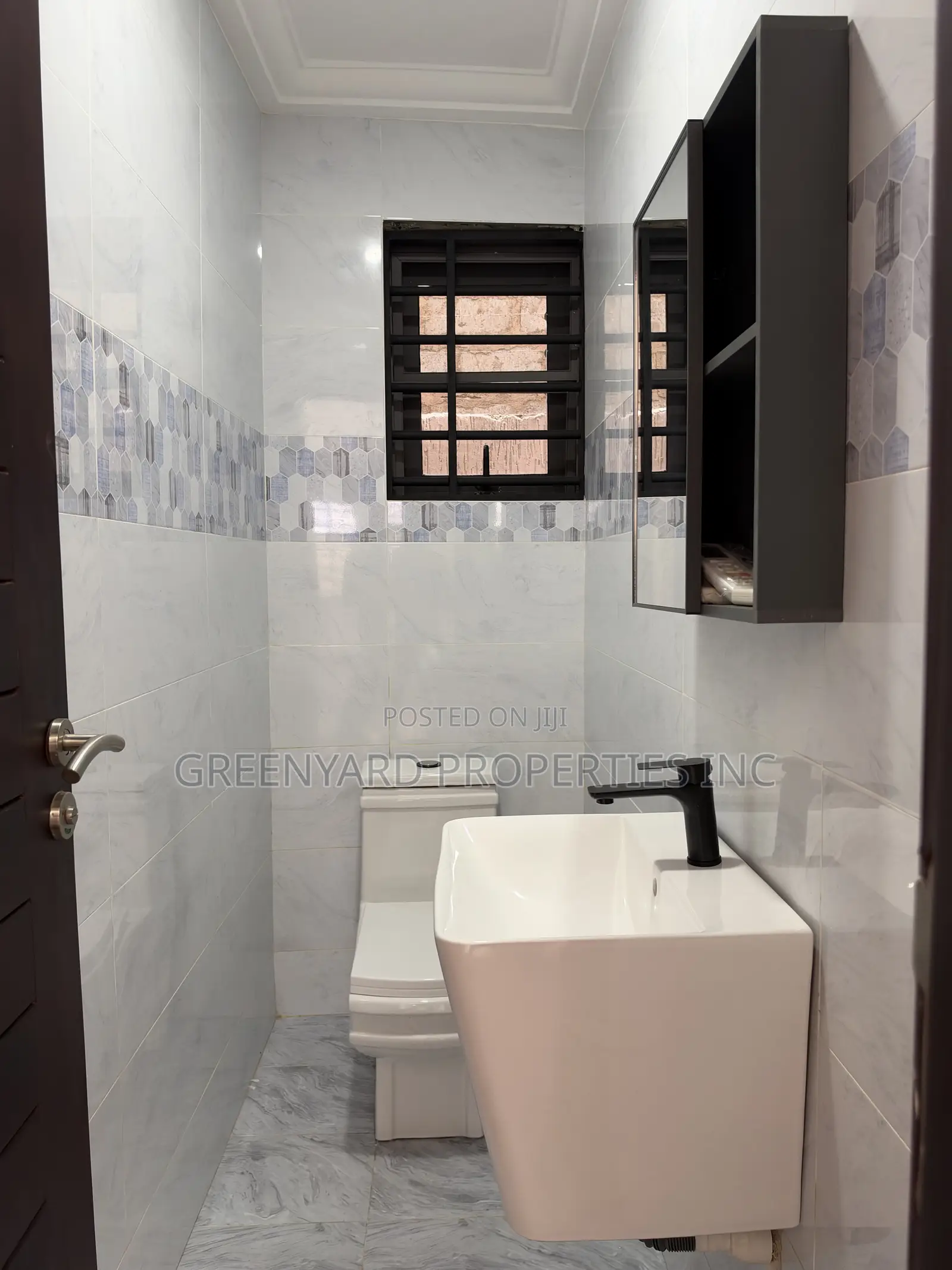 3bdrm Apartment in Trasacco, Adjiriganor for rent