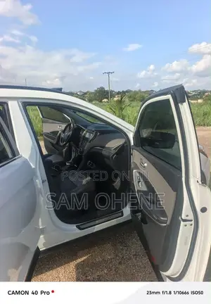 Hyundai Santa Fe SE AWD 2017 White