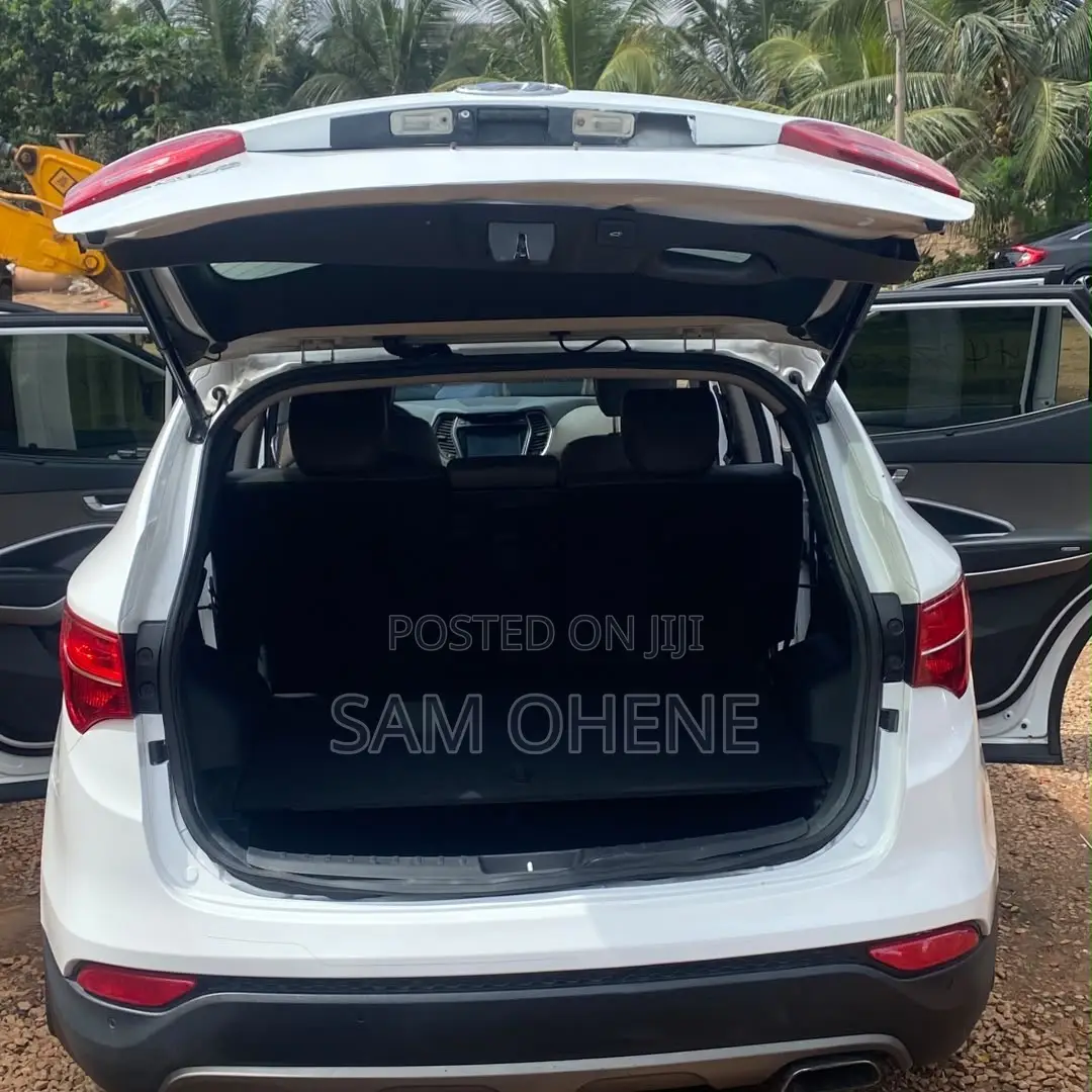 Hyundai Santa Fe SE AWD 2017 White