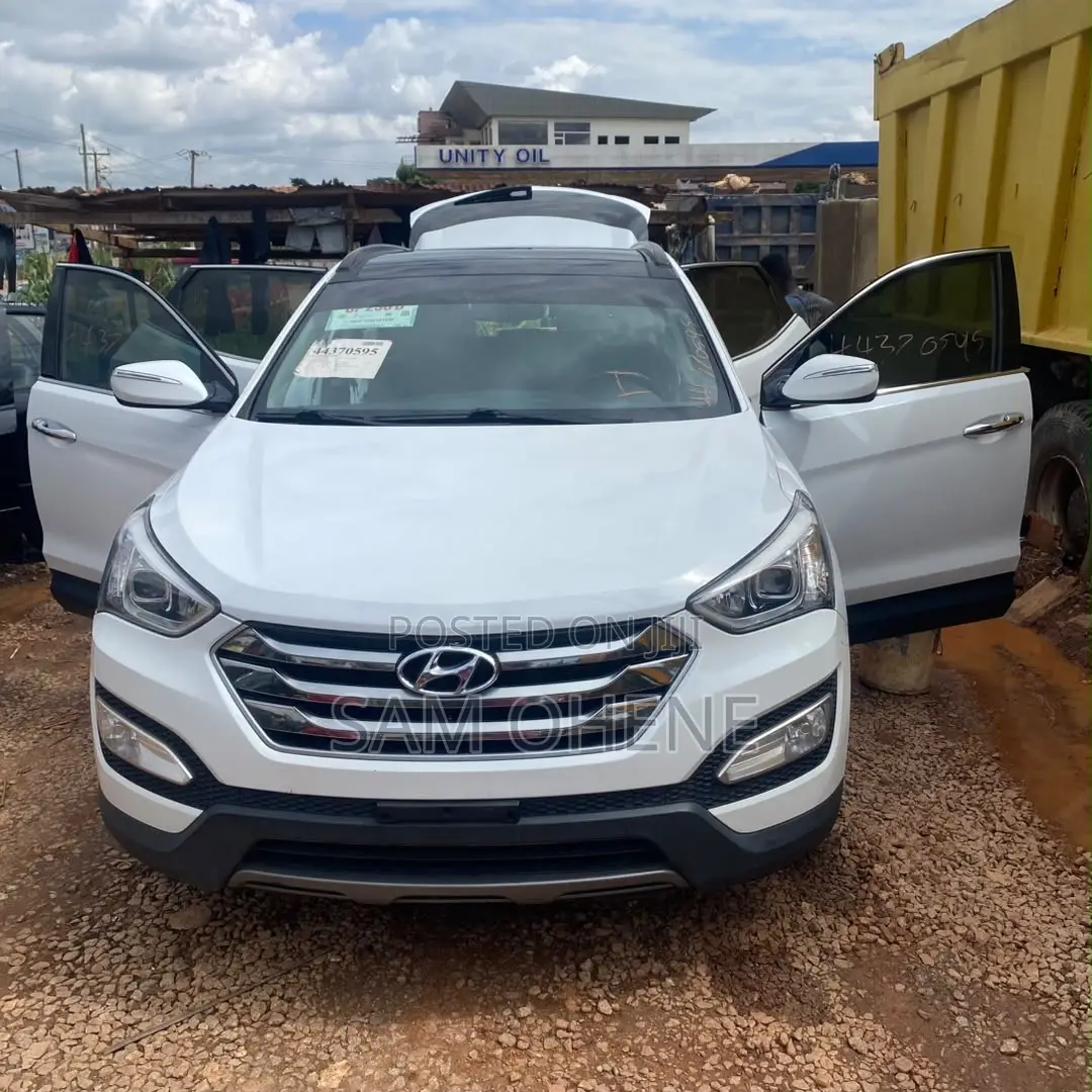 Hyundai Santa Fe SE AWD 2017 White