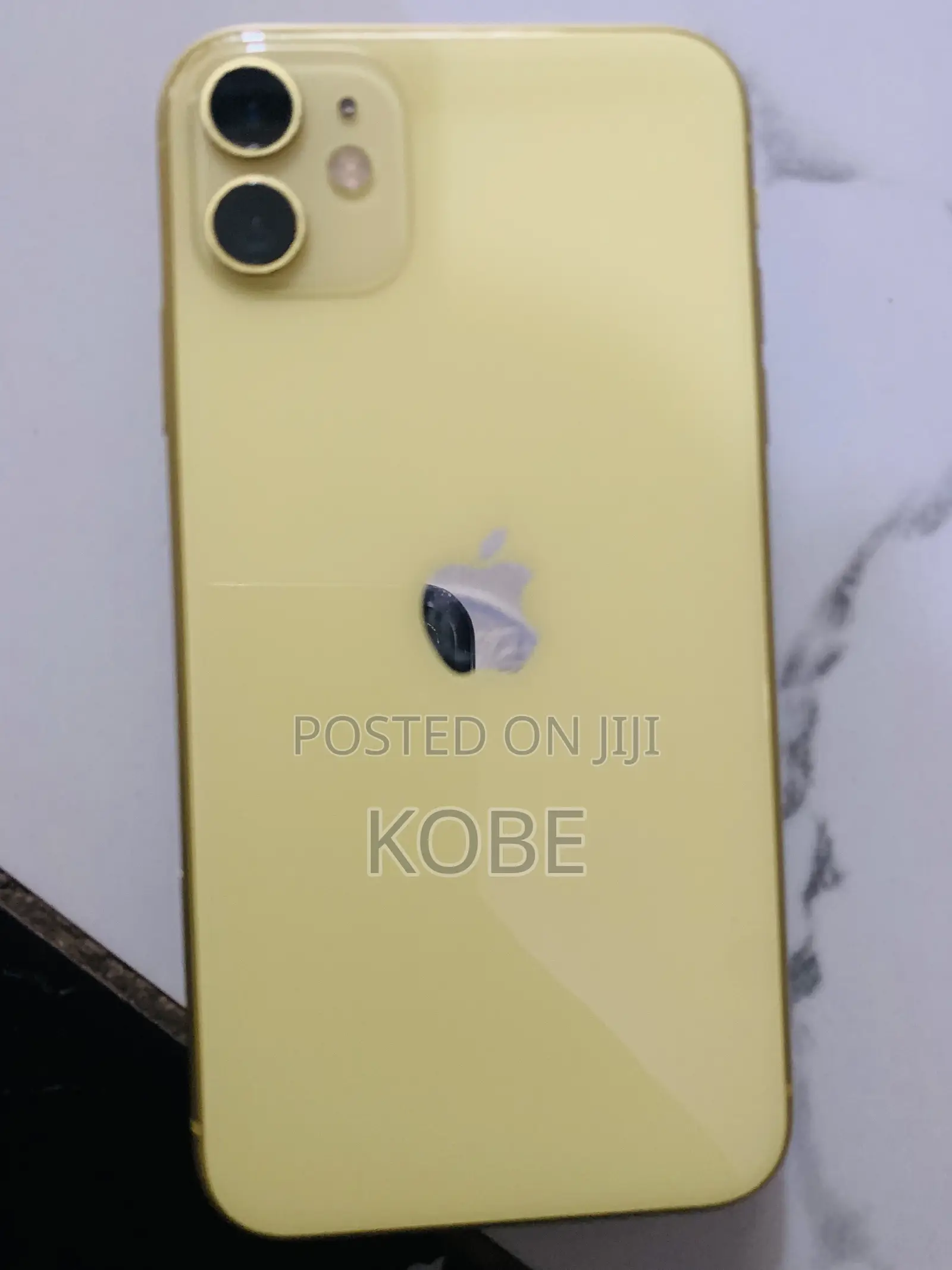 Apple iPhone 11 64 GB Yellow