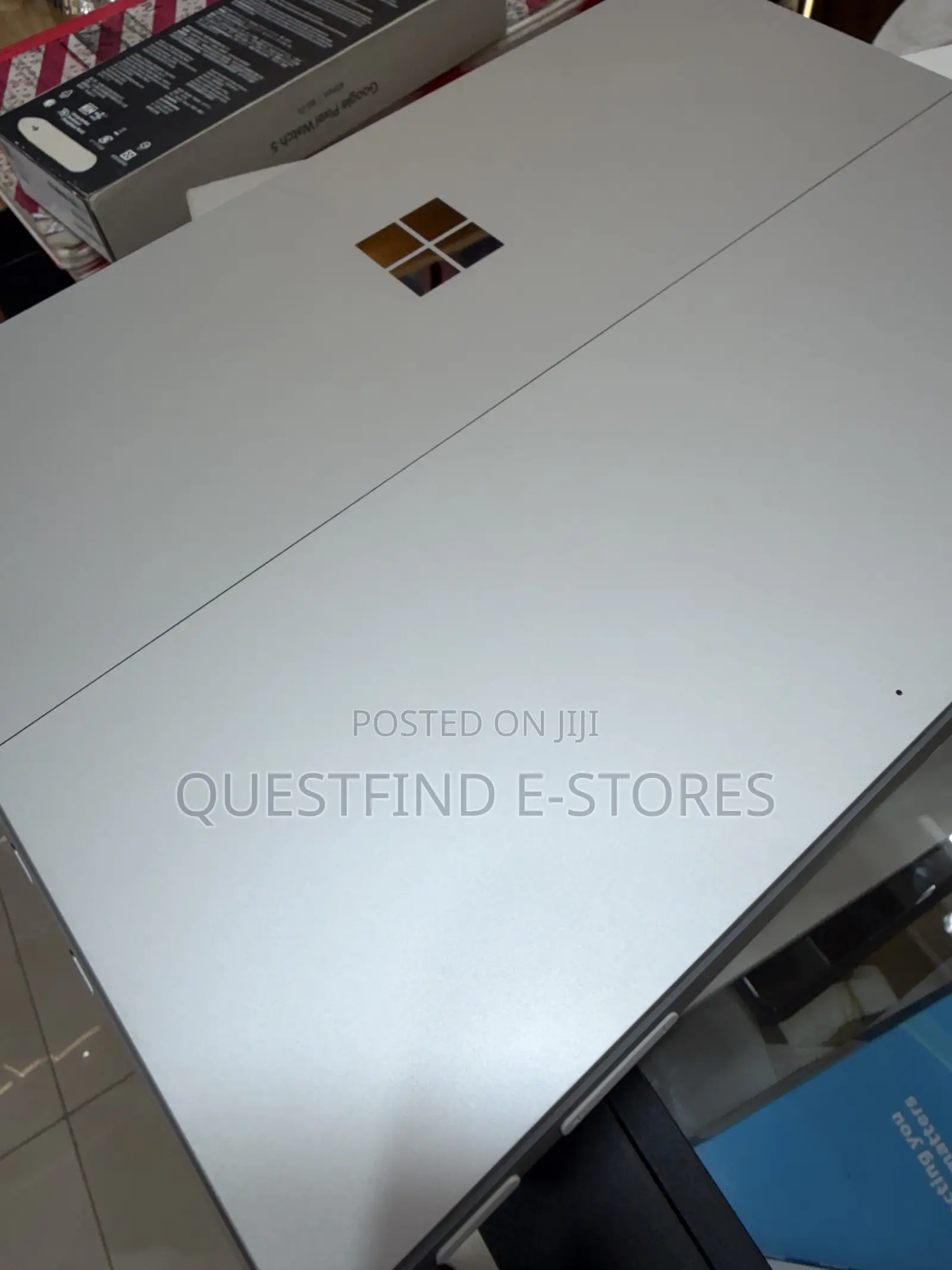 Laptop Microsoft Surface Pro 11th Edition, a Copilot+ PC 16GB SSD 1T