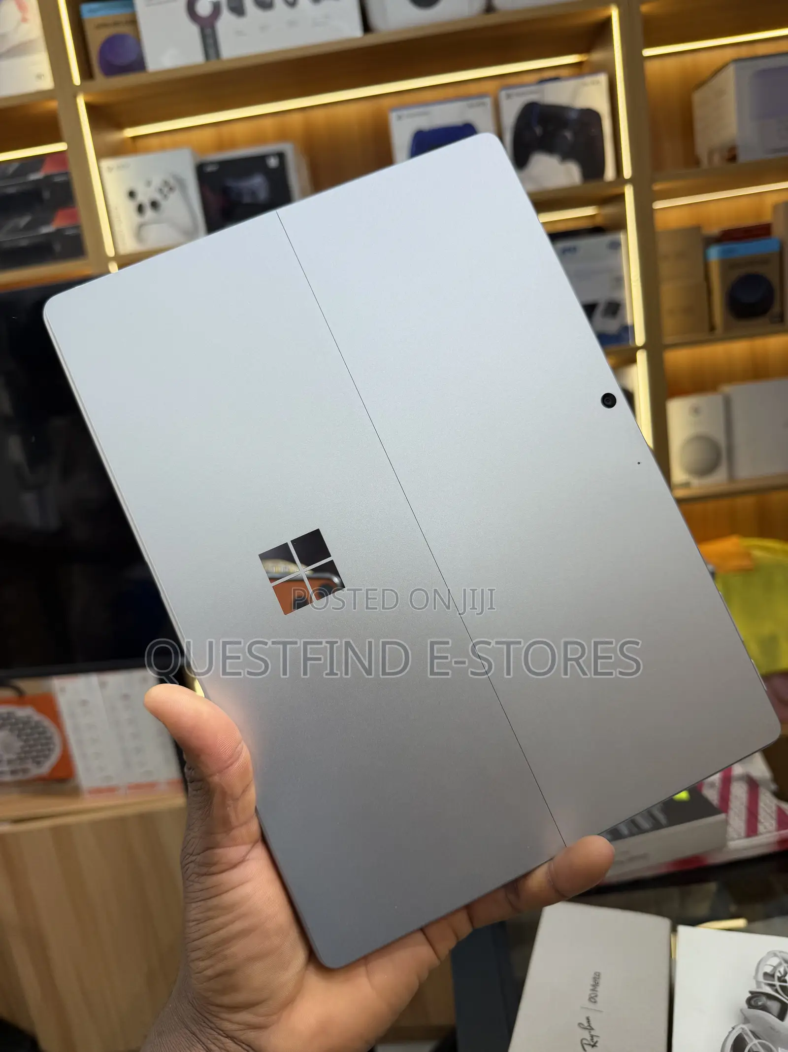 Laptop Microsoft Surface Pro 11th Edition, a Copilot+ PC 16GB SSD 1T
