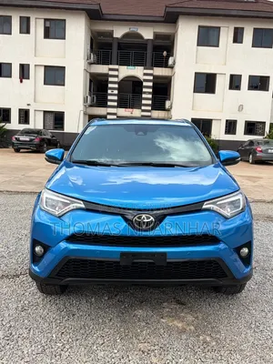 Toyota RAV4 2018 Blue