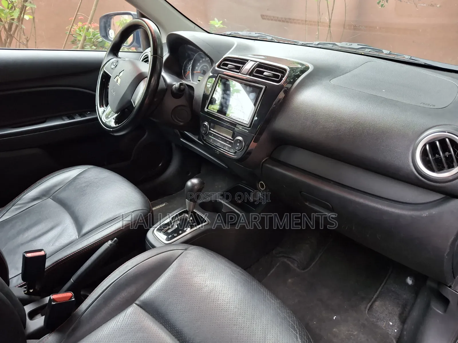 Mitsubishi Attrage 2016 Silver