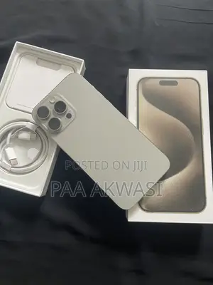 Apple iPhone 15 Pro Max 256 GB Silver