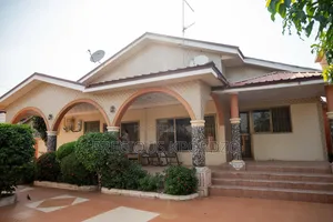 7bdrm House in Frafraha Adenta for rent