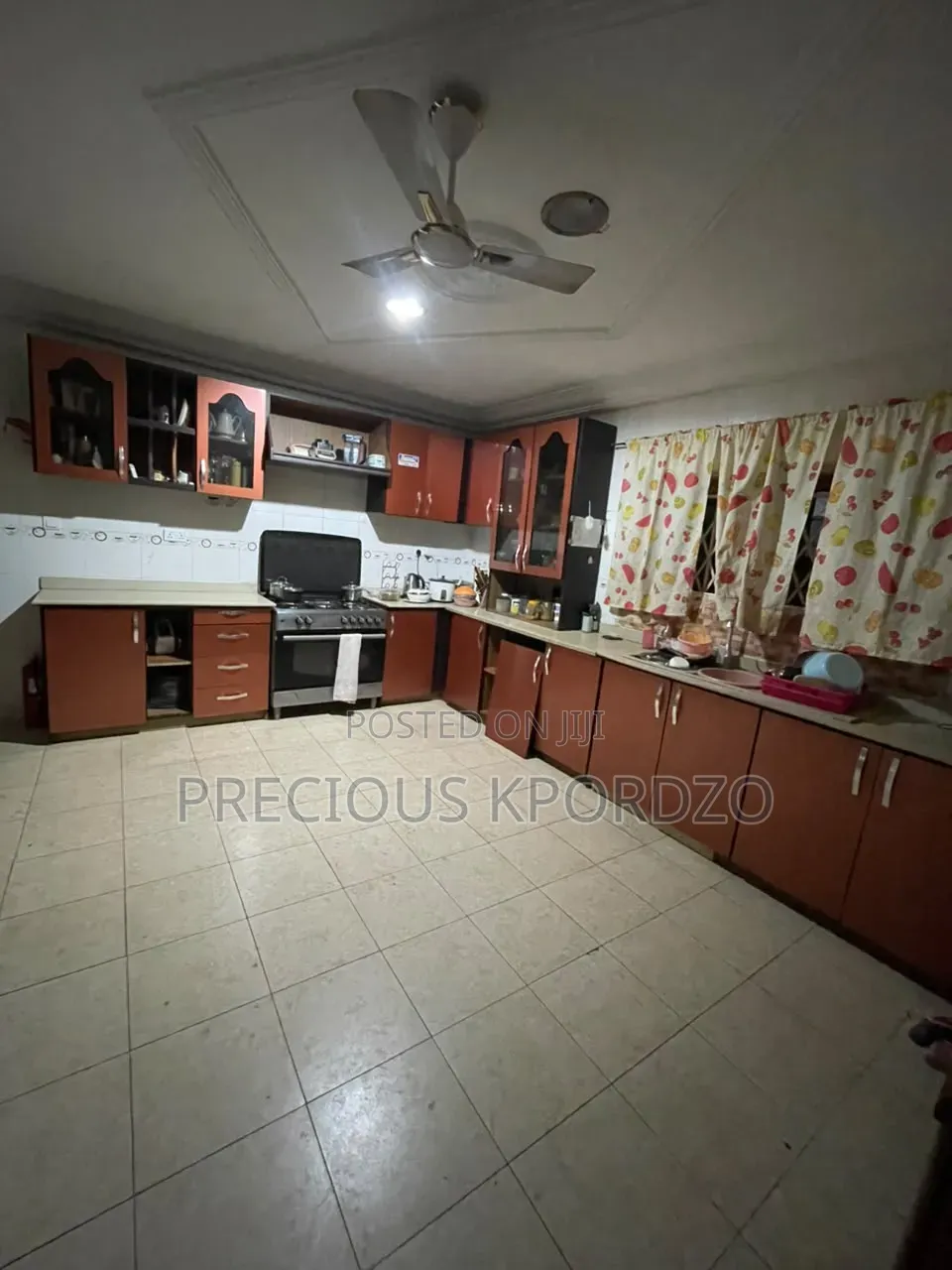 7bdrm House in Frafraha Adenta for rent