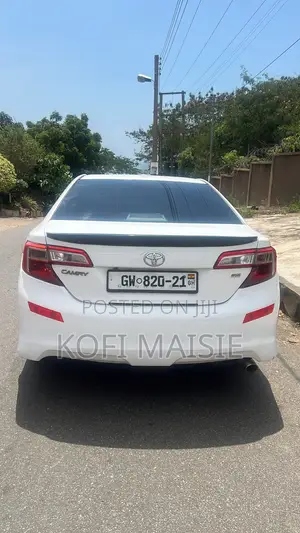 Toyota Camry SE Sport 4dr Sedan w/Prod. End 11/13 (2.5L 4cyl 6A) 2014