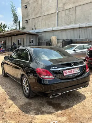 Mercedes-Benz C300 Luxury Sedan RWD (2.0L 4cyl 7A) 2016 Black