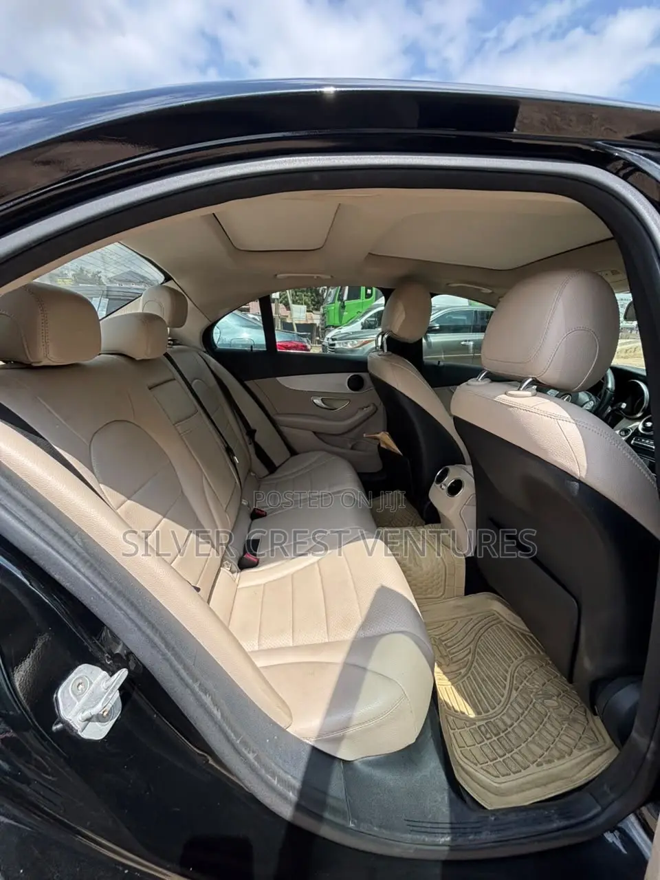 Mercedes-Benz C300 Luxury Sedan RWD (2.0L 4cyl 7A) 2016 Black