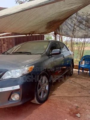 Toyota Corolla LE 4dr Sedan (1.8L 4cyl 4A) 2013 Blue