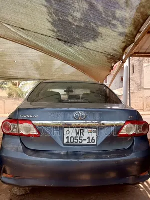 Toyota Corolla LE 4dr Sedan (1.8L 4cyl 4A) 2013 Blue