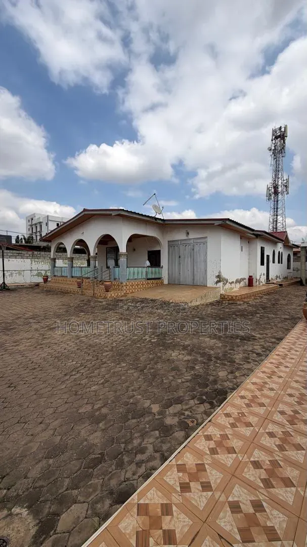 4bdrm House in Spintex Baatsona for sale