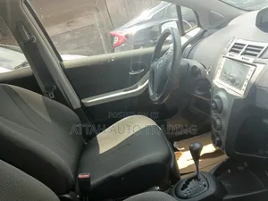 Toyota Vitz 2003 White