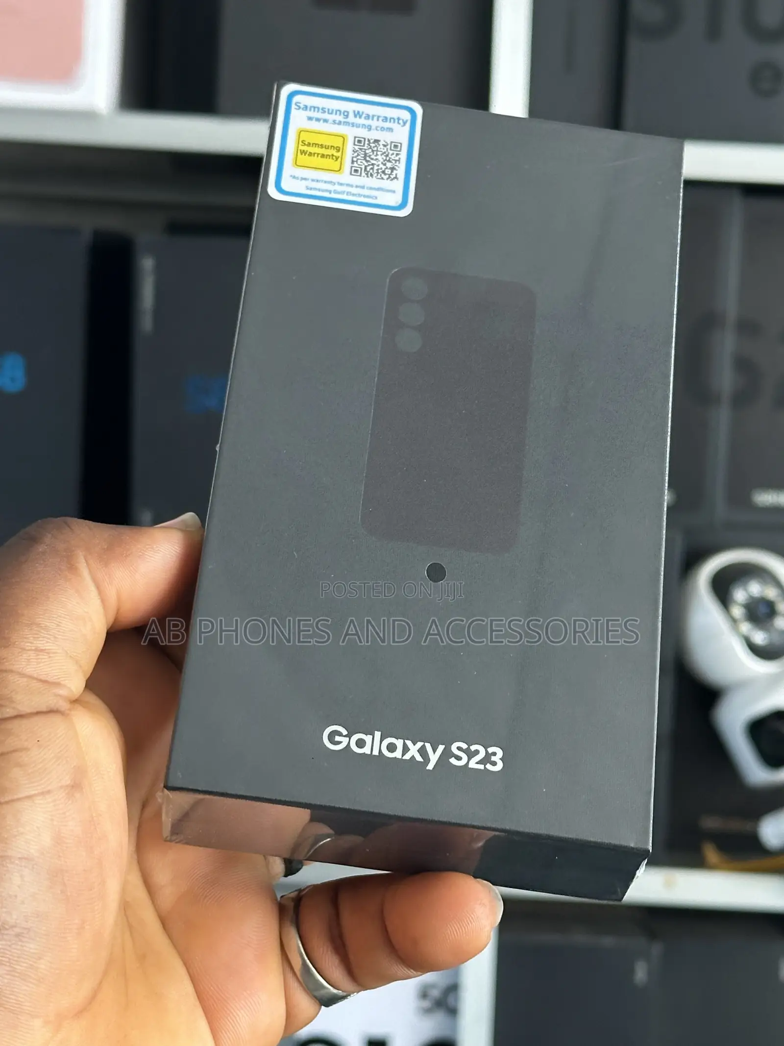 New Samsung Galaxy S23 256 GB Gold