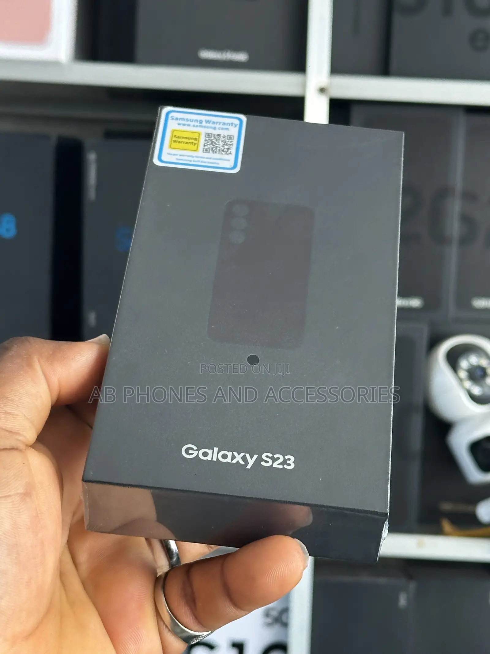 New Samsung Galaxy S23 256 GB Gold