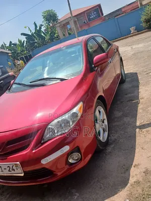Toyota Corolla LE 4dr Sedan (1.8L 4cyl 4A) 2013 Silver