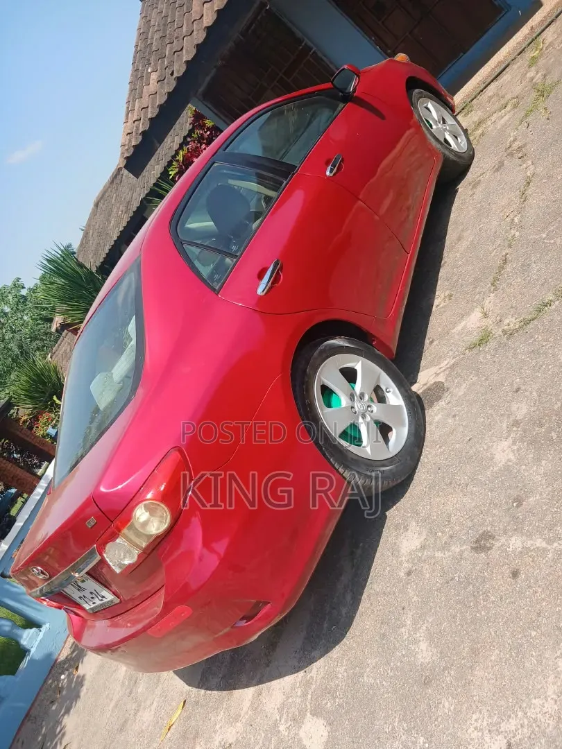 Toyota Corolla LE 4dr Sedan (1.8L 4cyl 4A) 2013 Silver