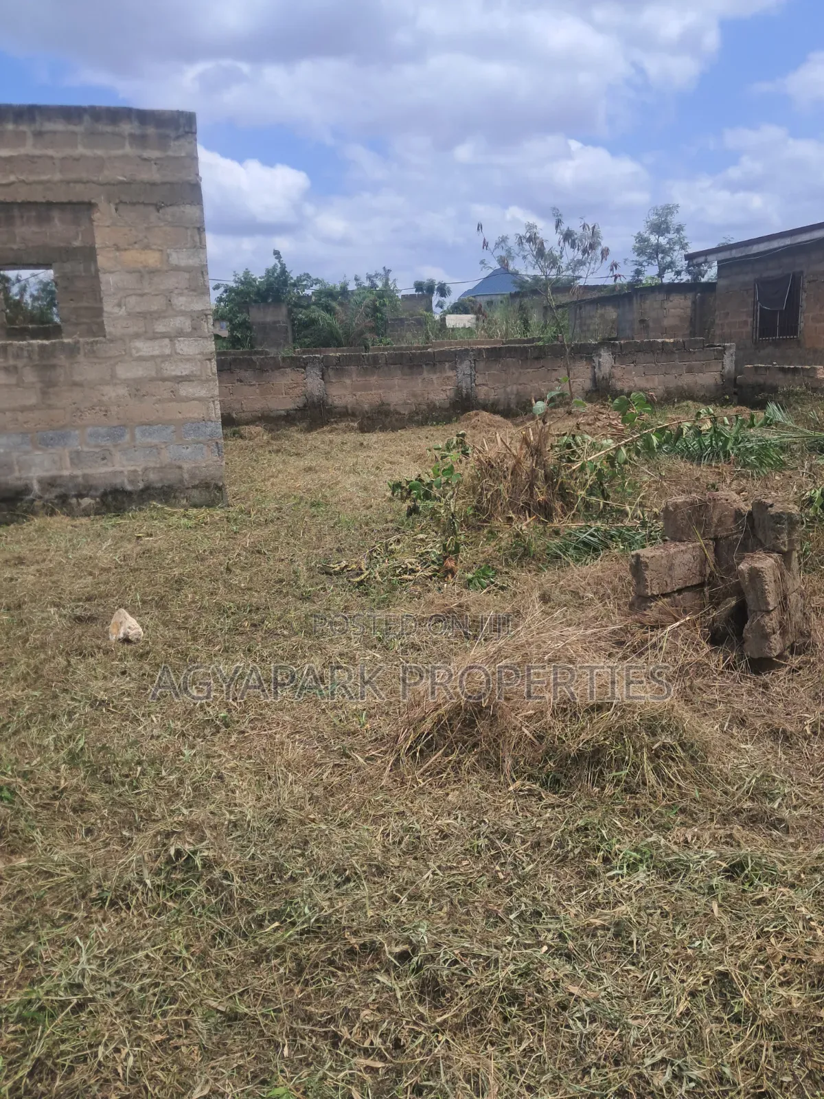 Plot With Chamber and Hall Uncompleted