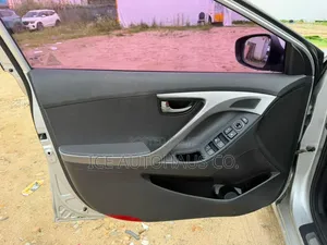 Hyundai Avante 2015 Silver