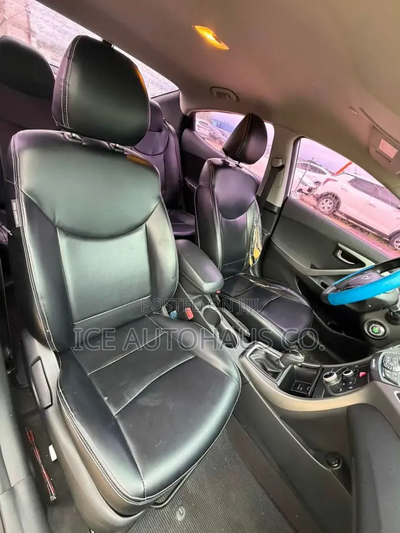 Hyundai Avante 2015 Silver