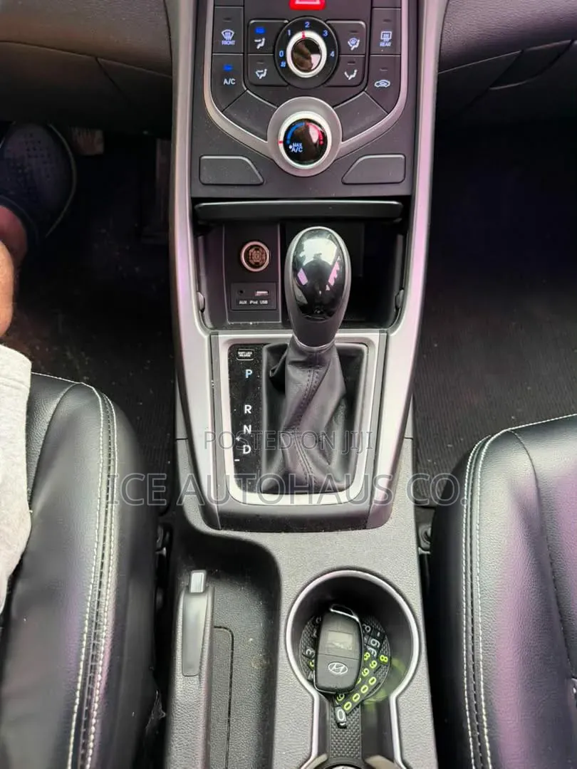 Hyundai Avante 2015 Silver