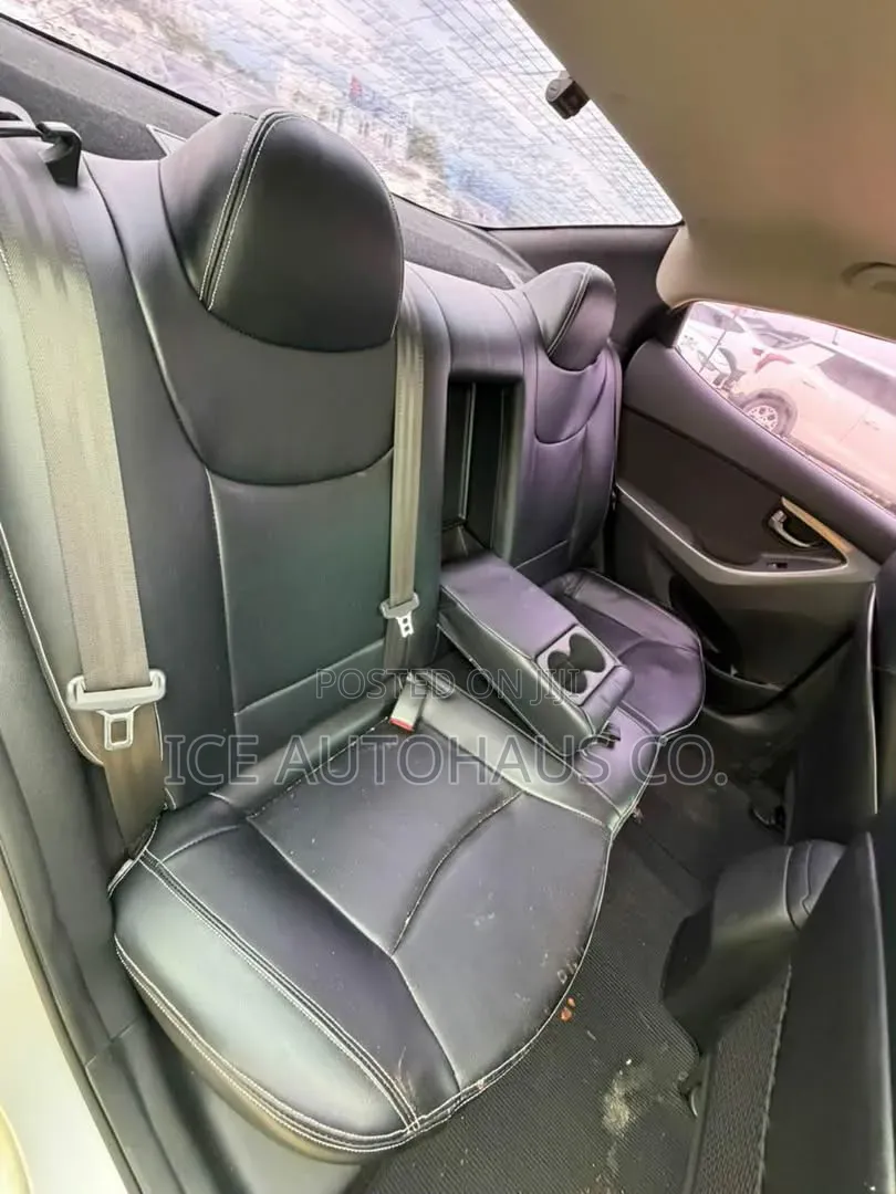Hyundai Avante 2015 Silver
