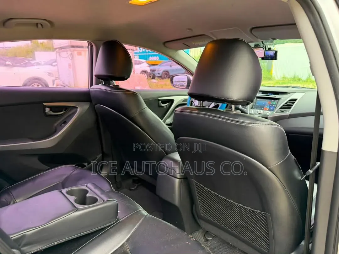 Hyundai Avante 2015 Silver