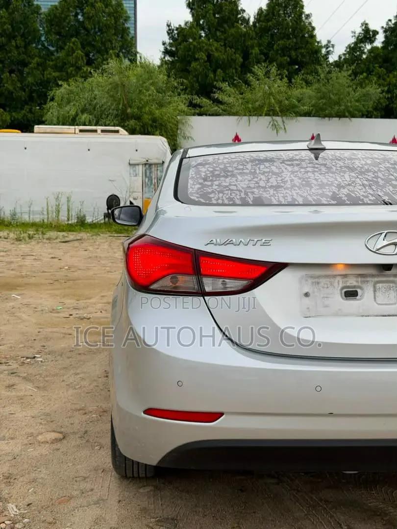 Hyundai Avante 2015 Silver