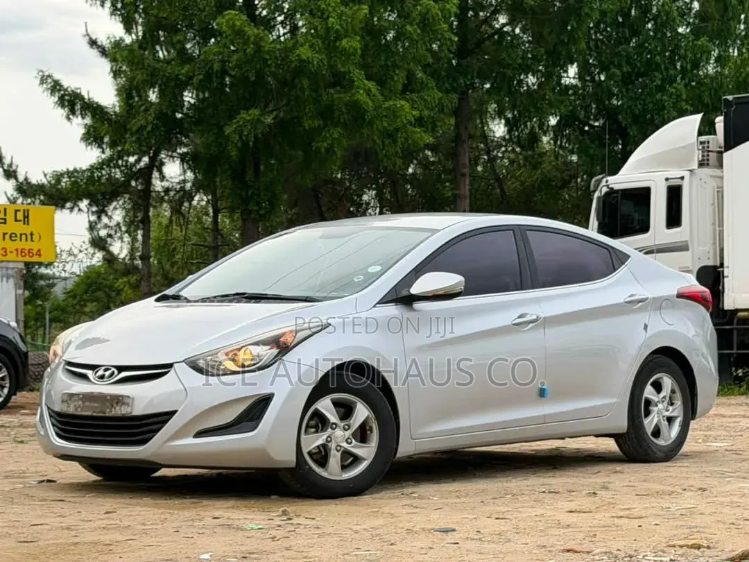 Hyundai Avante 2015 Silver