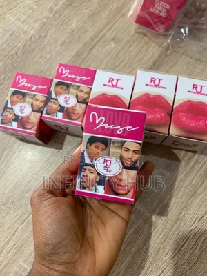  Pink Lips – Beautiful, Soft & Attractive! 