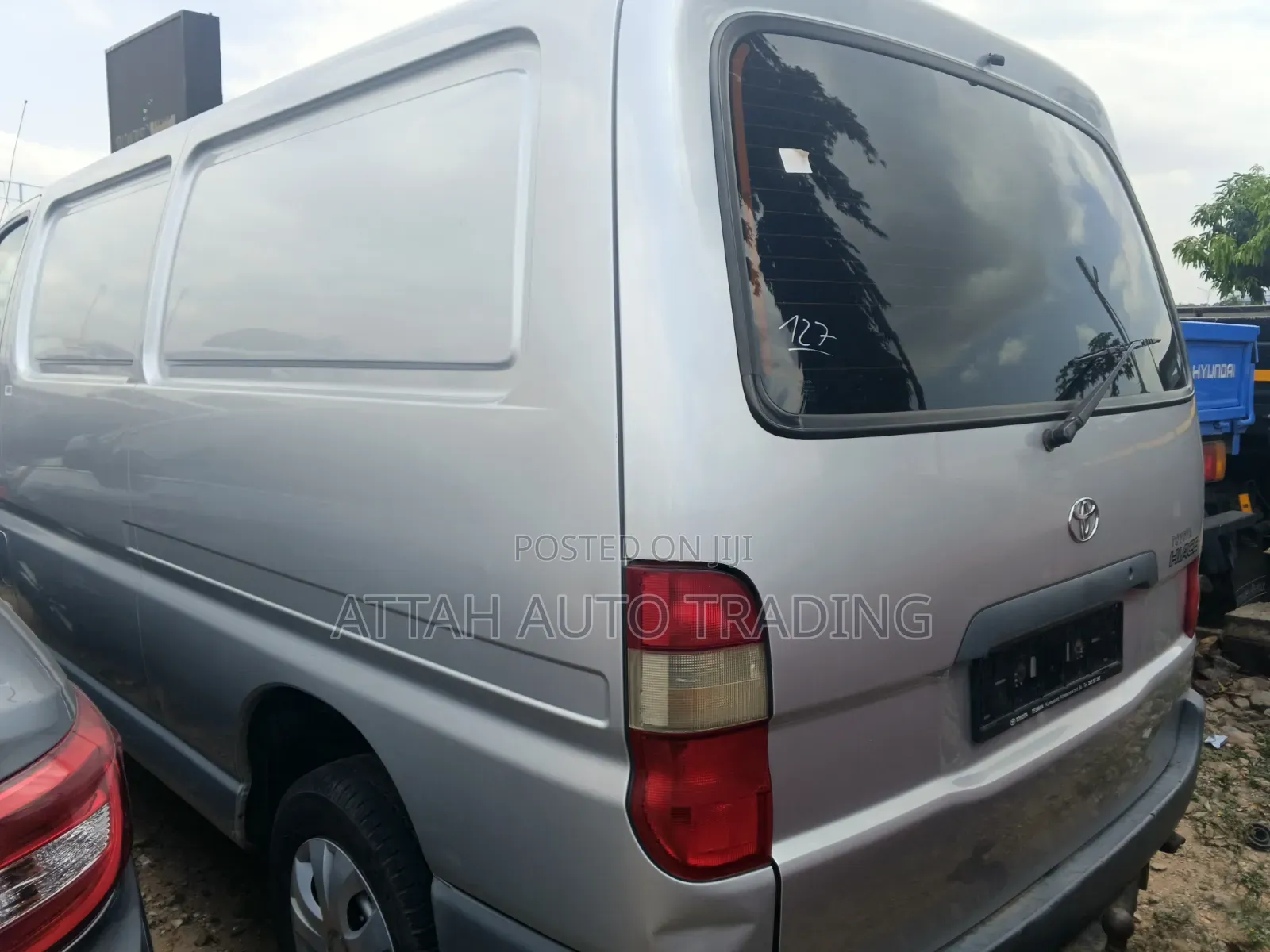 Toyota HiAce 1999 Silver