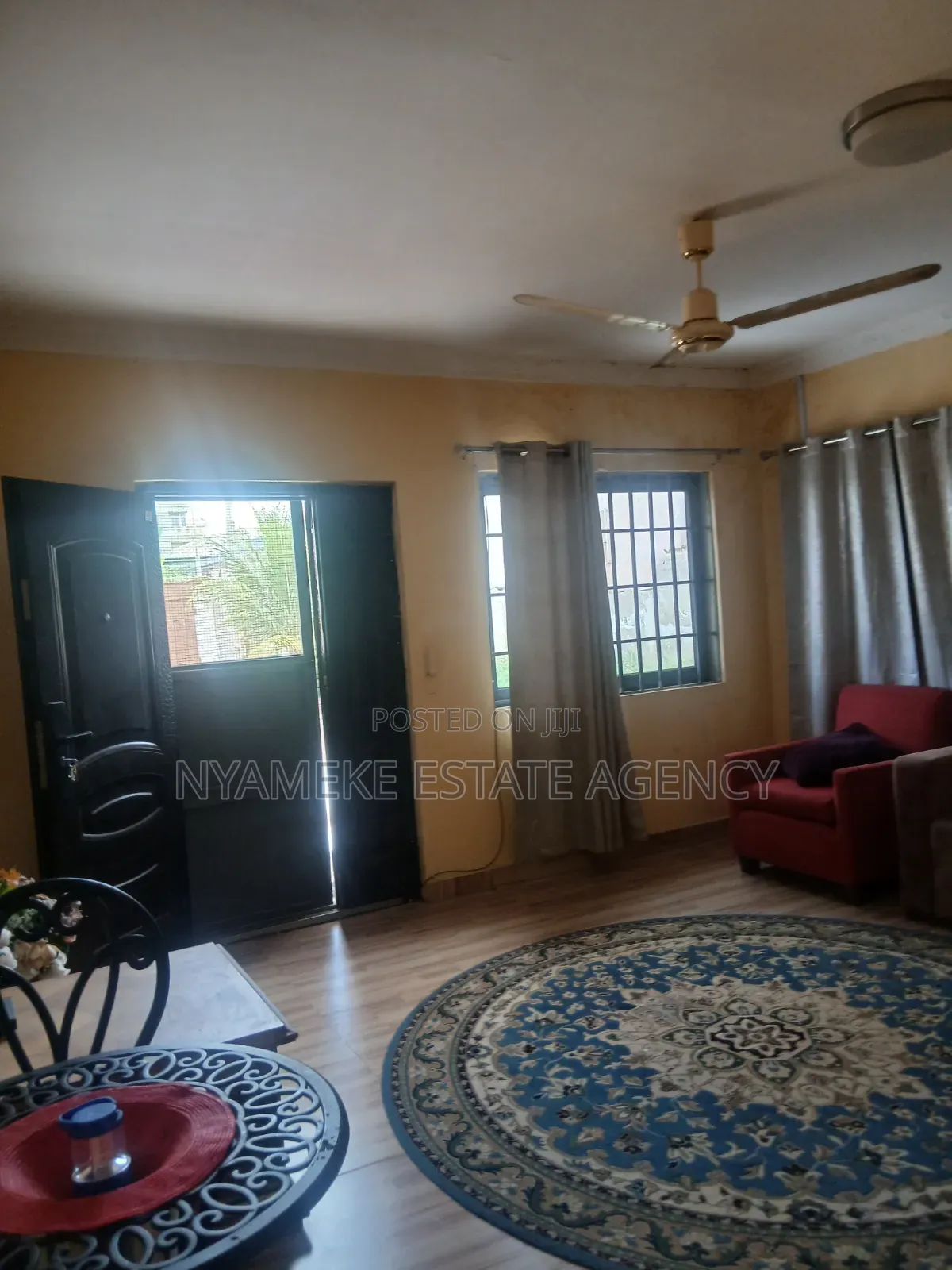 Furnished 2bdrm Apartment in Exhibition for rent
