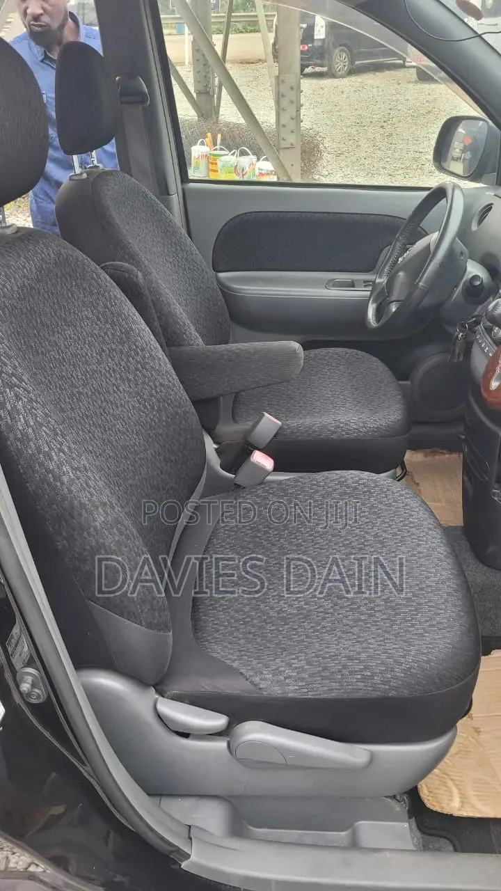 Toyota Sienta 2015 Gray