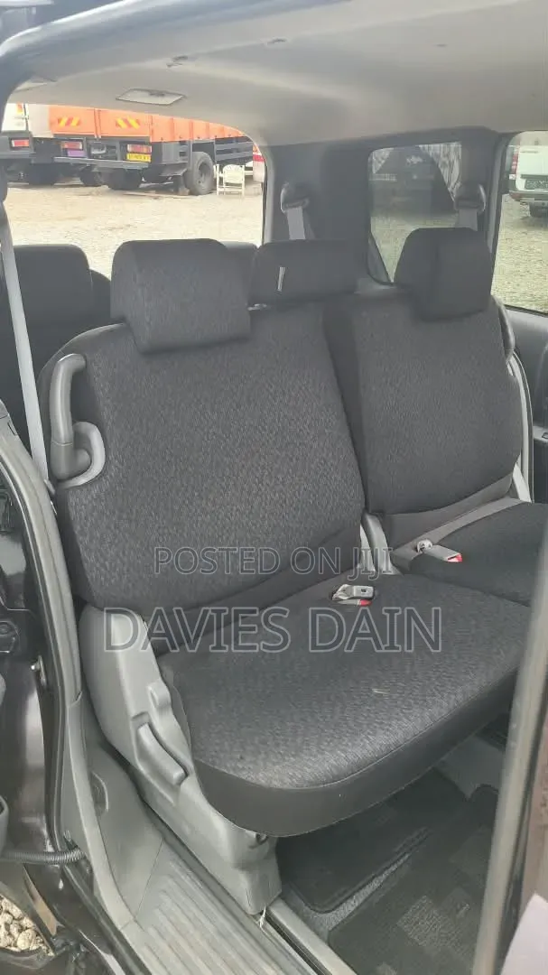 Toyota Sienta 2015 Gray