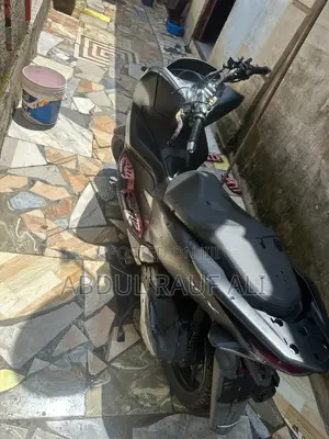 Honda 2022 Gray