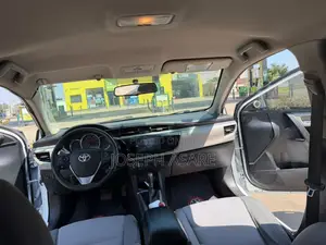 Toyota Corolla 2014 White