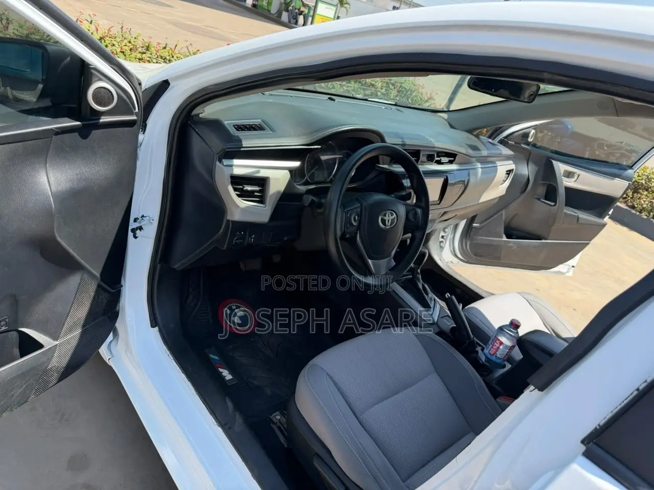 Toyota Corolla 2014 White