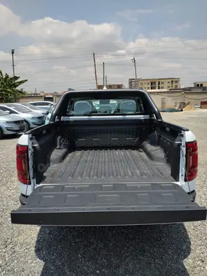 New BYD Shark 6 Shark Pickup 2026 White