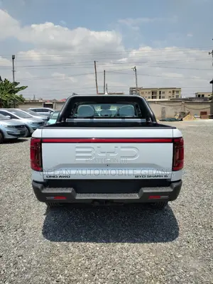 New BYD Shark 6 Shark Pickup 2026 White