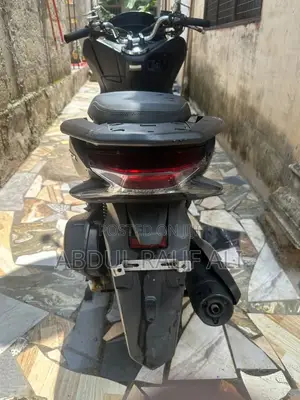 Honda 2022 Gray