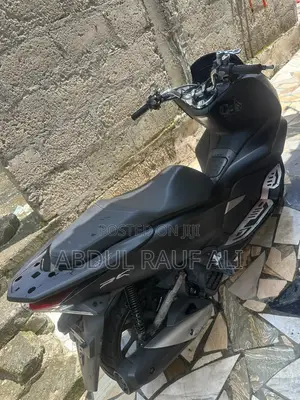 Honda 2022 Gray