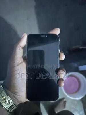 Apple iPhone XR 64 GB White