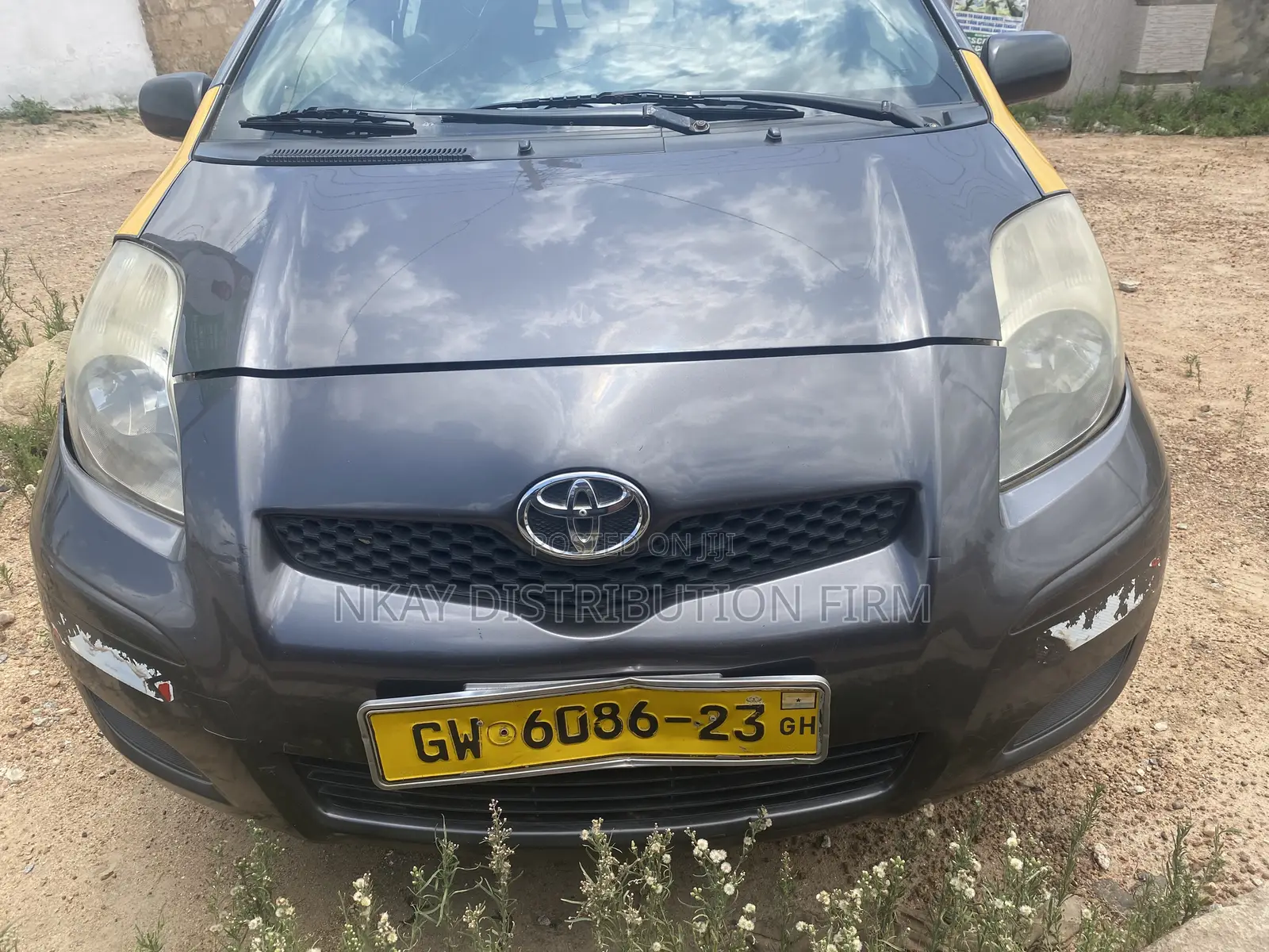 Toyota Yaris Base Hatchback 3dr 2010 Gray