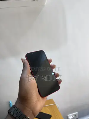 Apple iPhone 13 128 GB Red