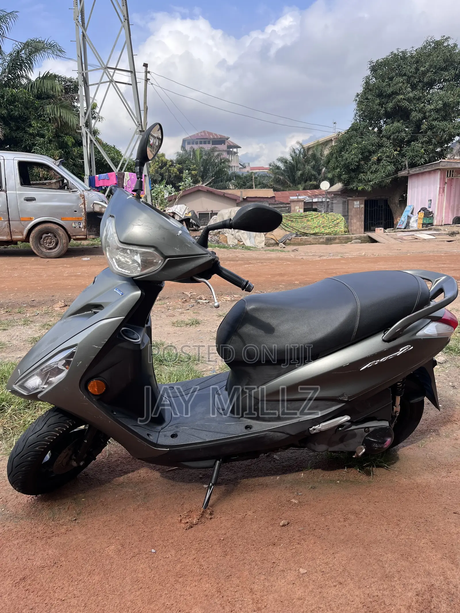 Yamaha 2011 Gray