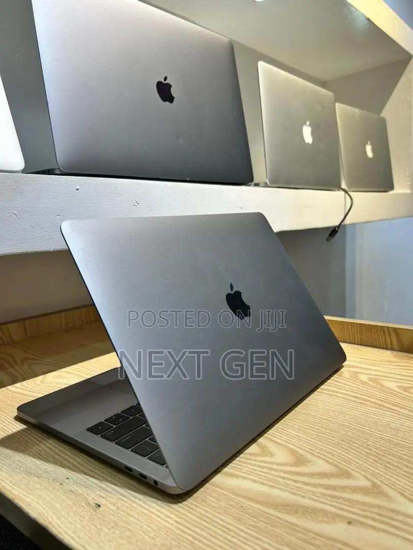 Laptop Apple MacBook Pro 2017 16GB Intel Core i5 SSD 512GB