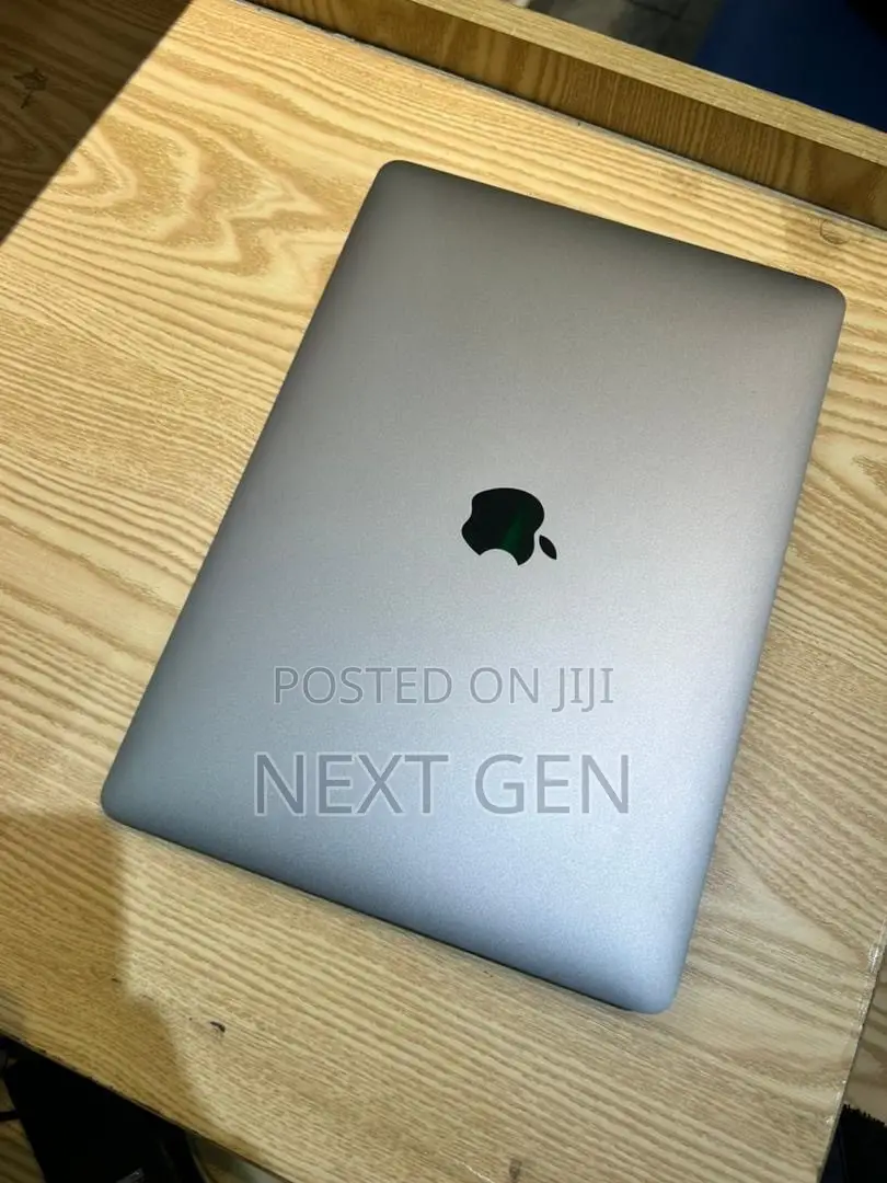 Laptop Apple MacBook Pro 2017 16GB Intel Core i5 SSD 512GB